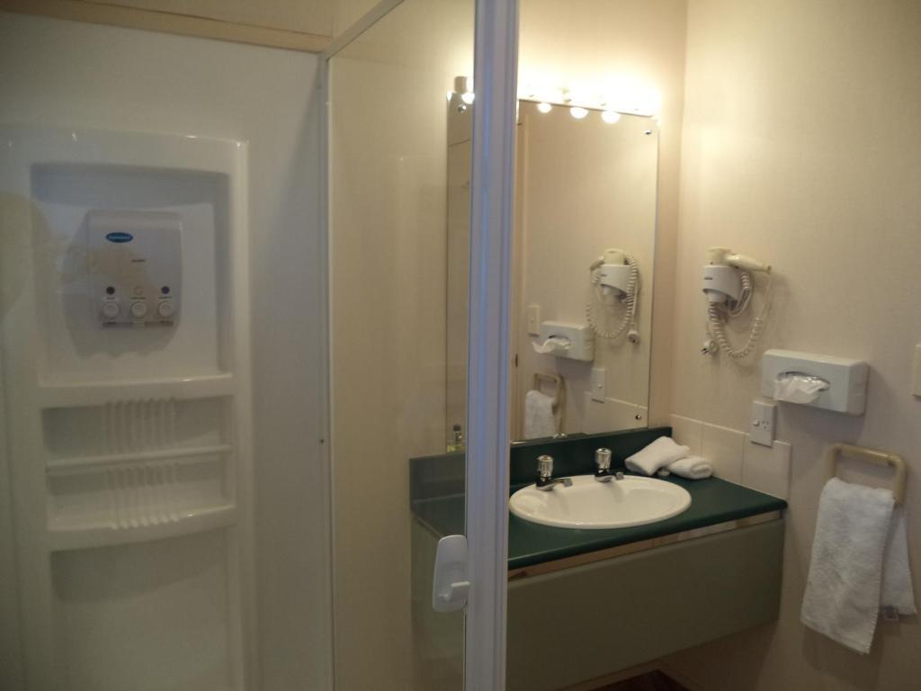 South Park Motel Masterton Room photo