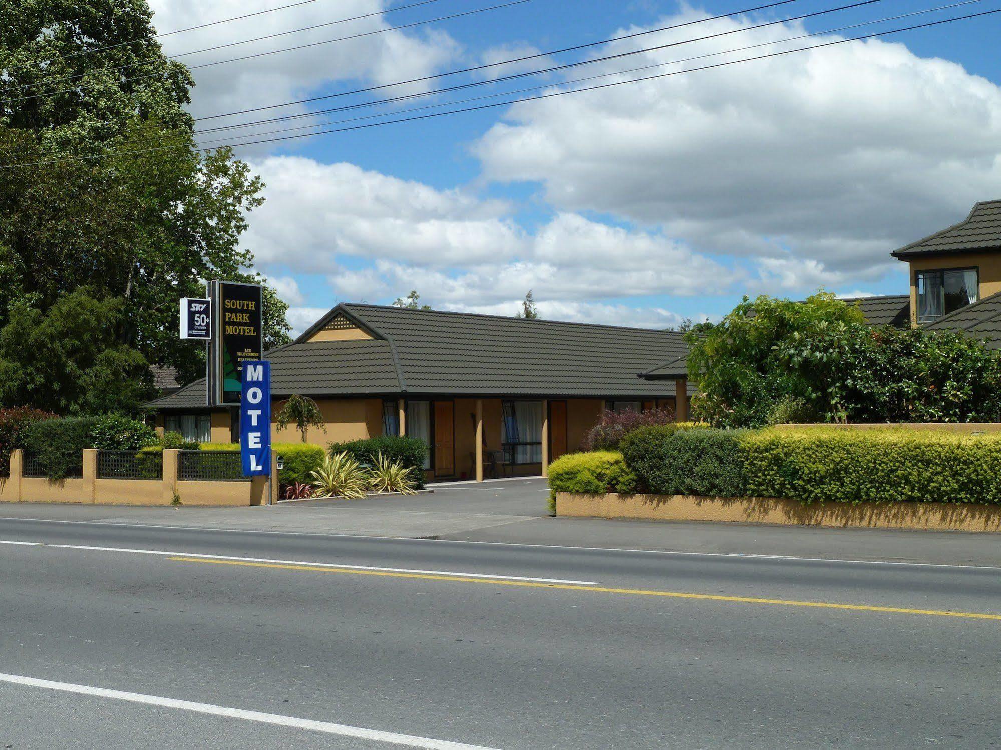 South Park Motel Masterton Exterior photo